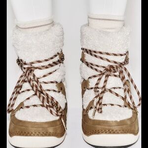 Zara snow boots NWT